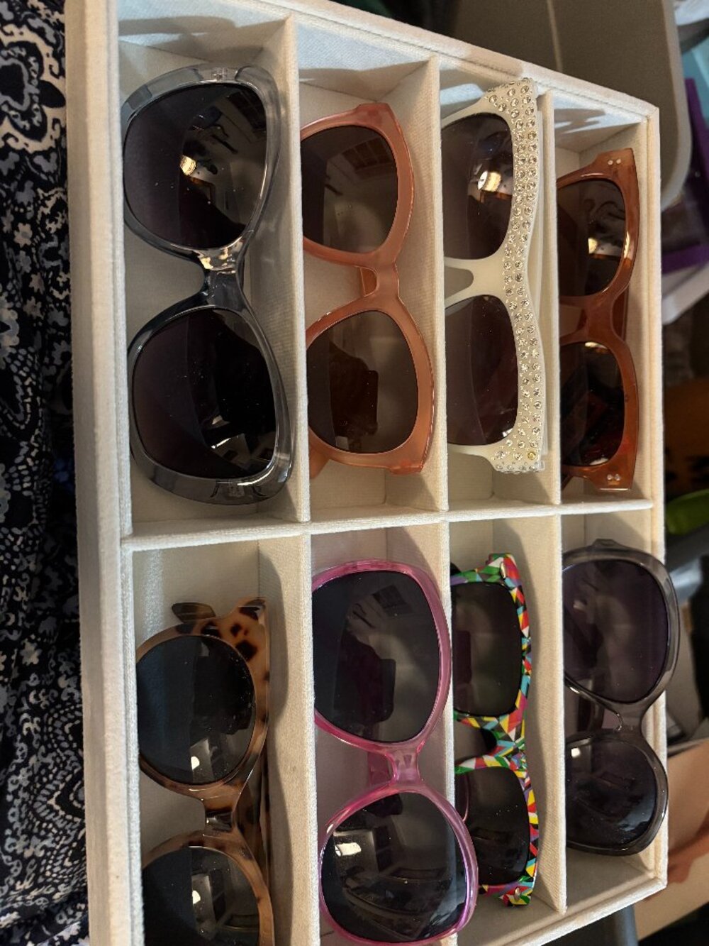 EYE Sunglass holder    glasses not included sorry